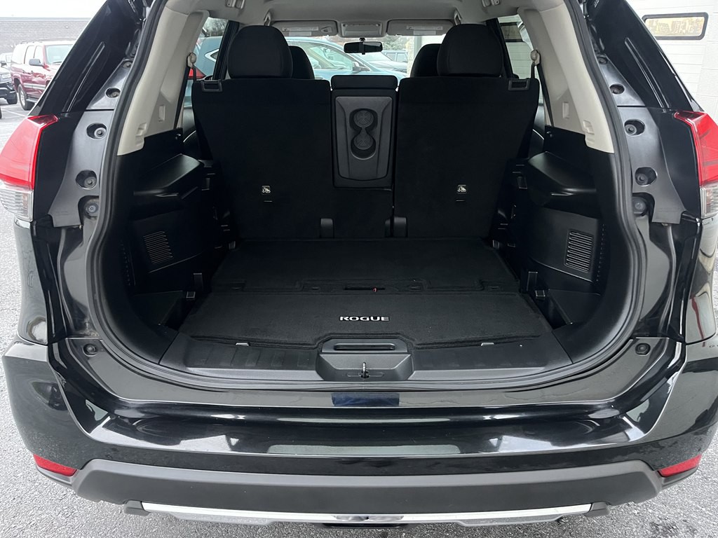 2017 Nissan Rogue Image 17