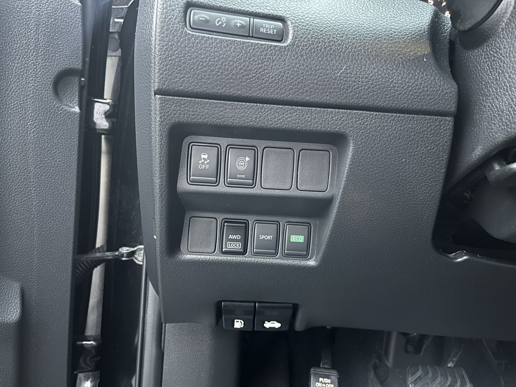 2017 Nissan Rogue Image 21