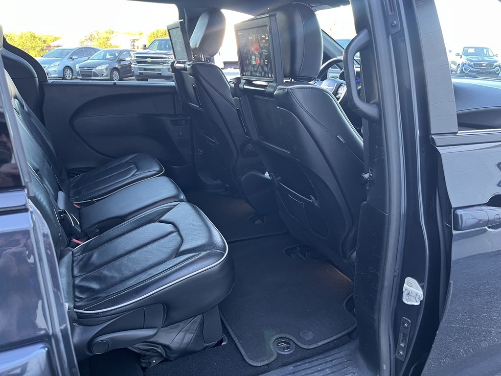 2019 Chrysler Pacifica Image 18