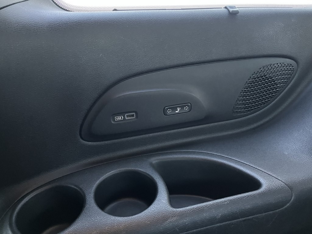 2019 Chrysler Pacifica Image 37