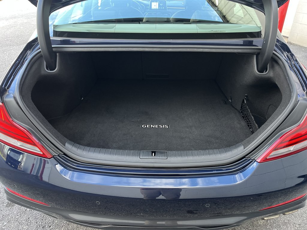 2021 Genesis G70 Image 18