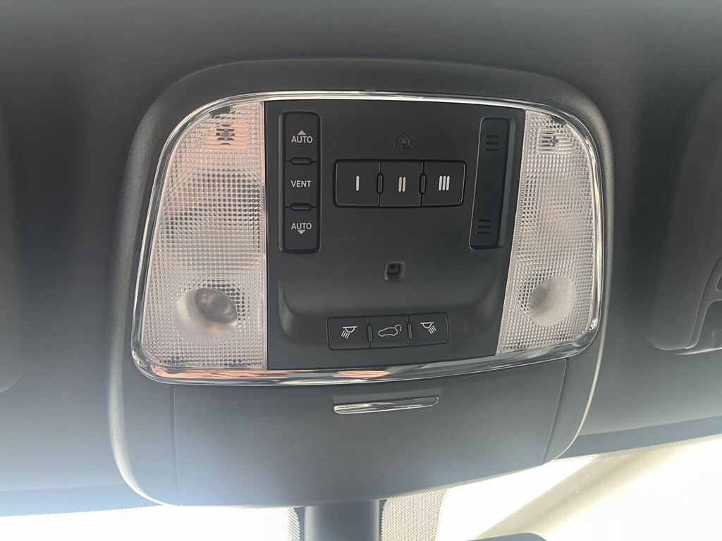 2015 Jeep Grand Cherokee Image 26