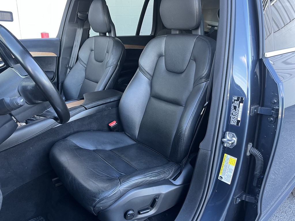 2021 Volvo XC90 Image 12