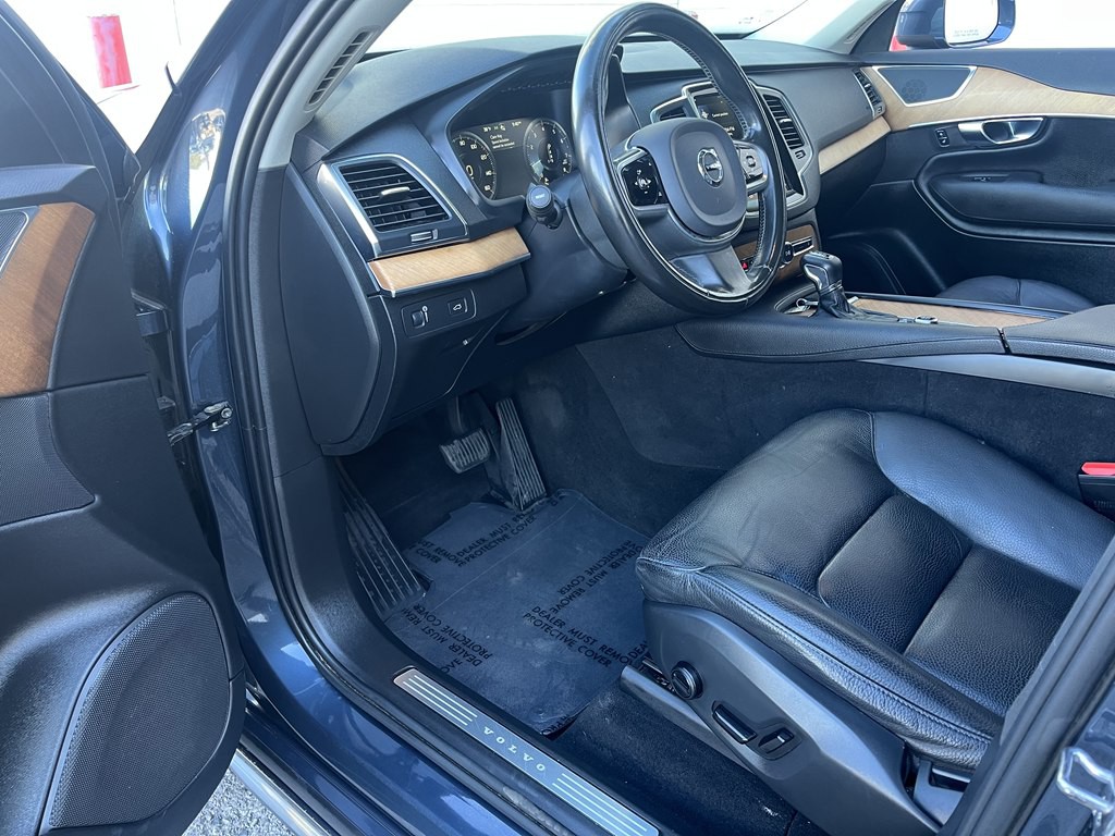 2021 Volvo XC90 Image 13