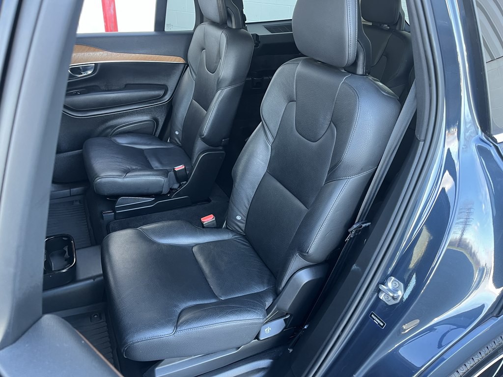 2021 Volvo XC90 Image 16