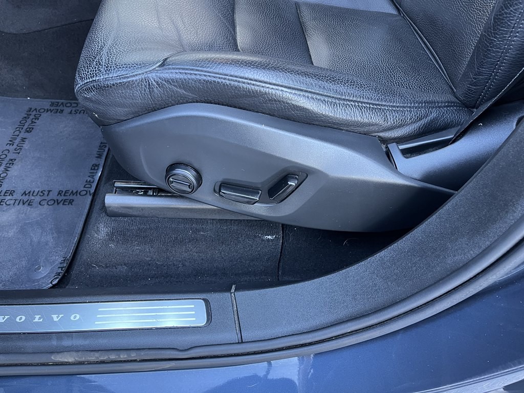 2021 Volvo XC90 Image 26