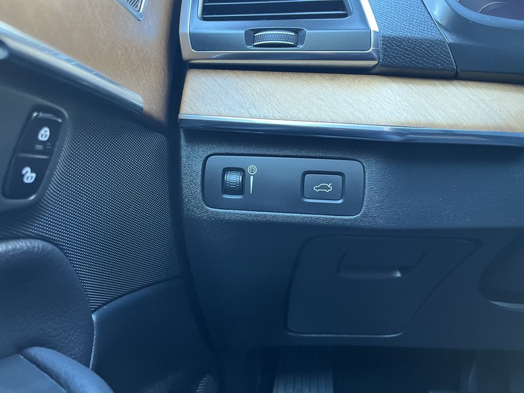 2021 Volvo XC90 Image 27