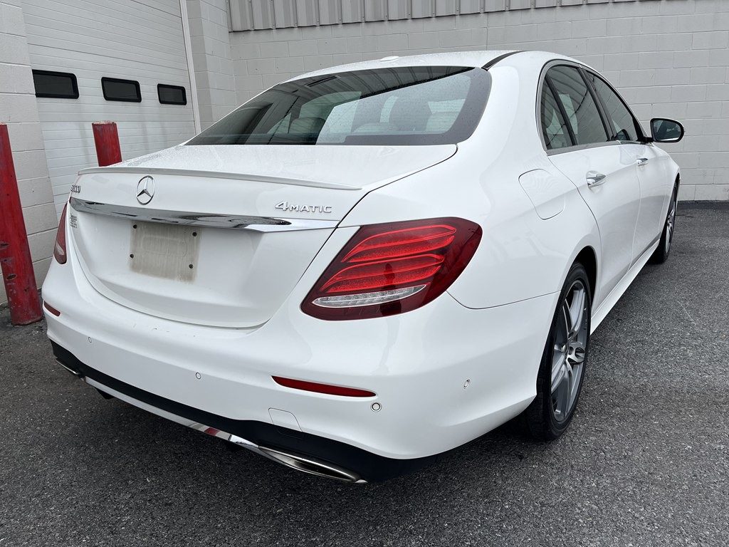 2018 Mercedes-Benz E-Class Image 3