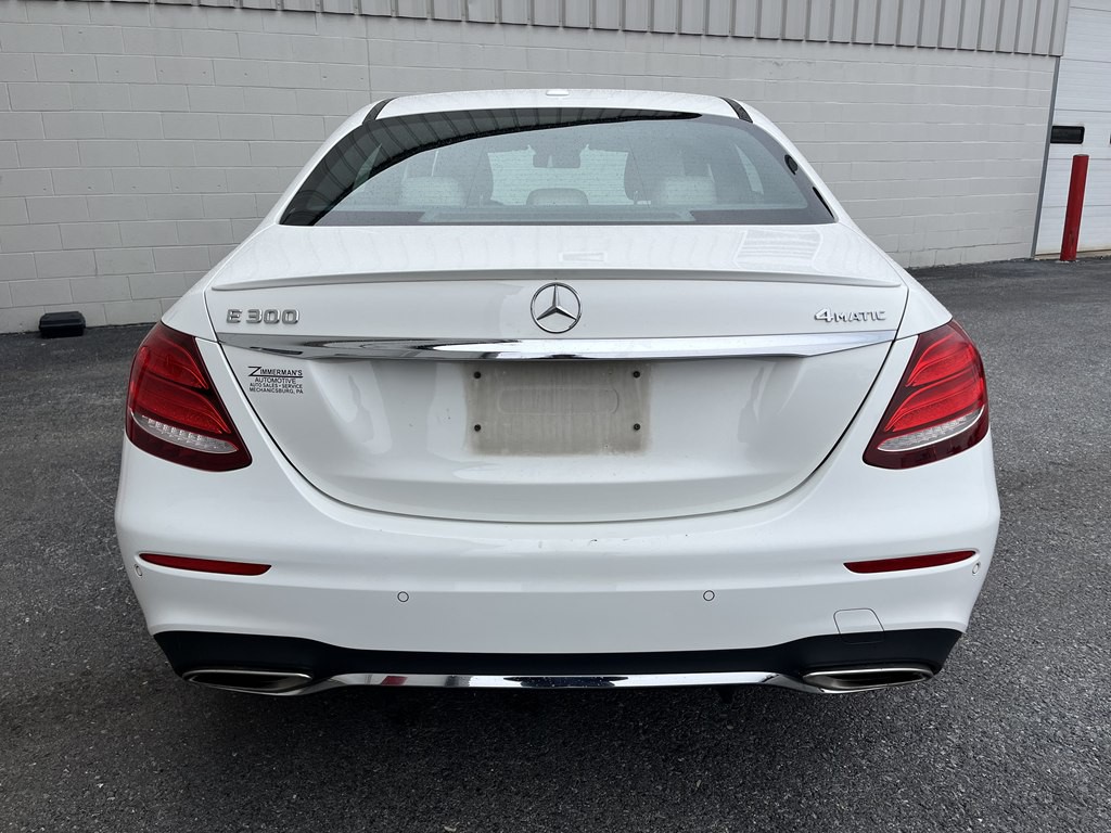 2018 Mercedes-Benz E-Class Image 4
