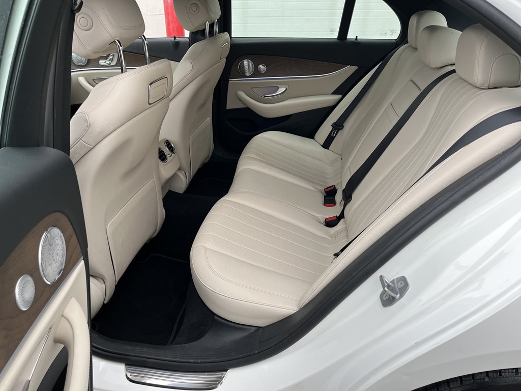 2018 Mercedes-Benz E-Class Image 17