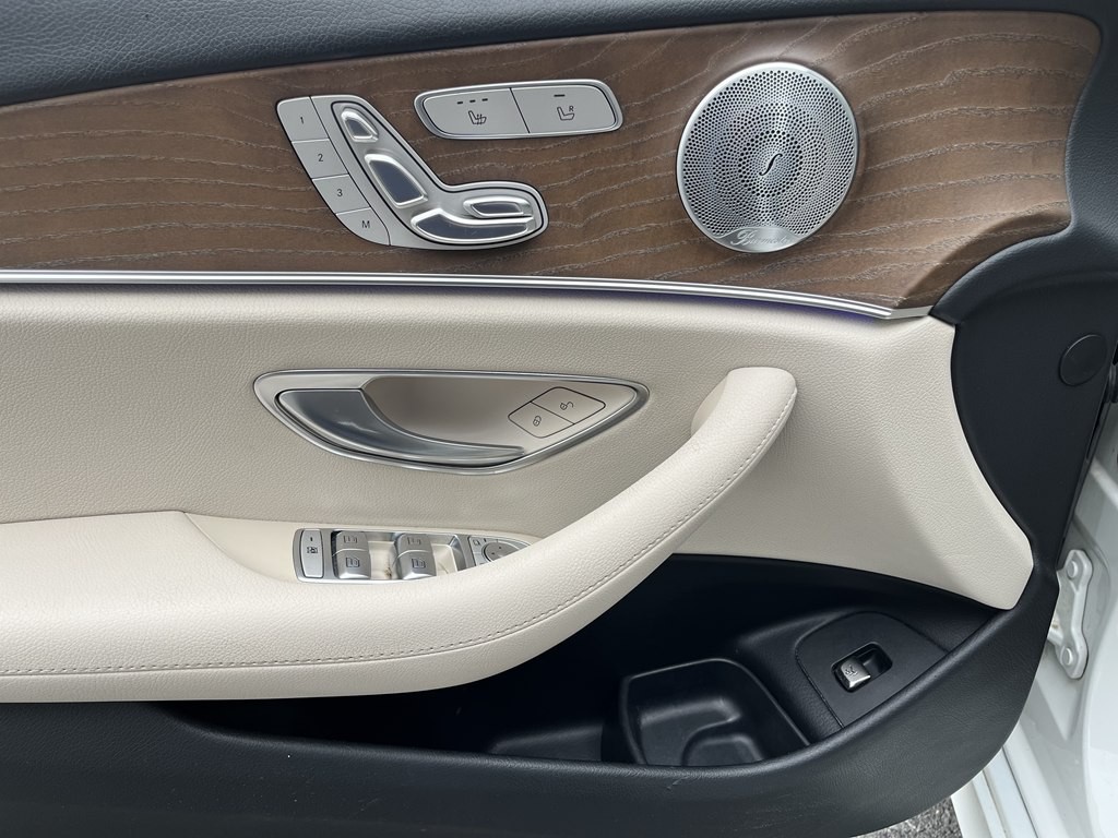2018 Mercedes-Benz E-Class Image 21