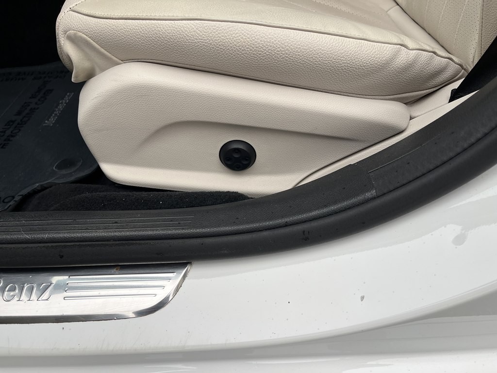 2018 Mercedes-Benz E-Class Image 22