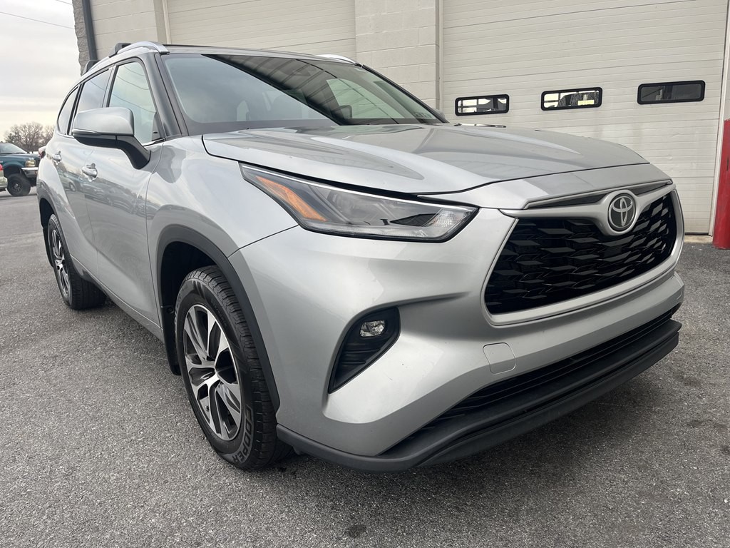 2021 Toyota Highlander Image 1