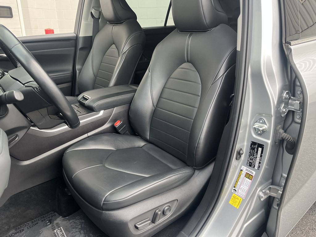 2021 Toyota Highlander Image 12