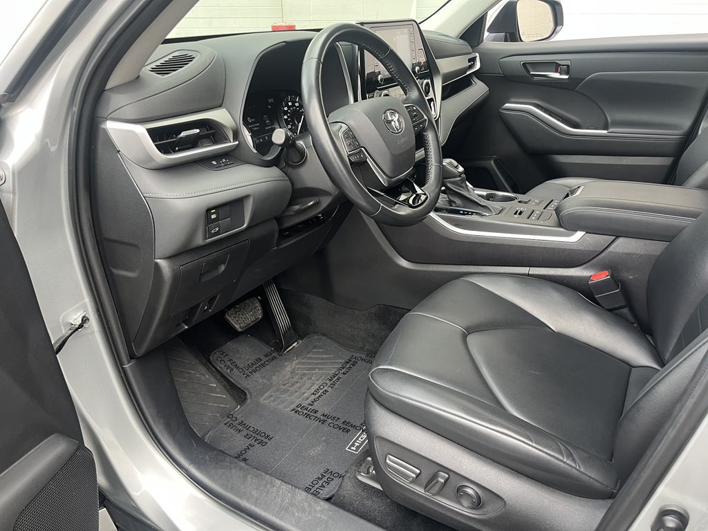 2021 Toyota Highlander Image 13