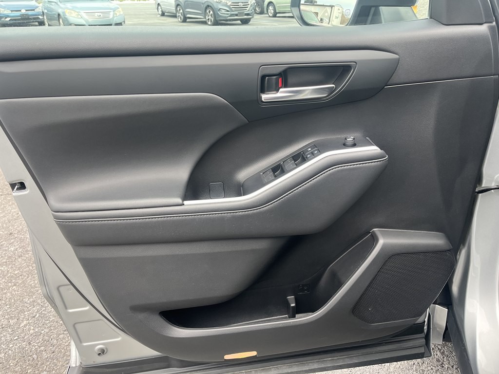2021 Toyota Highlander Image 24