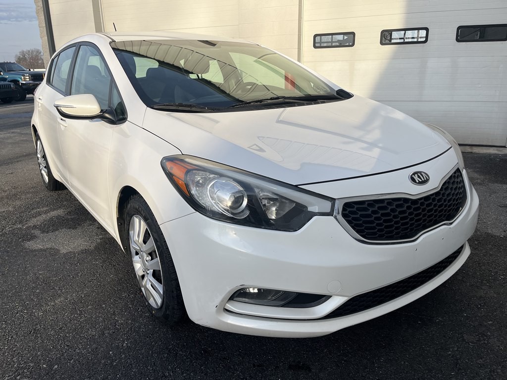 2016 Kia Forte Image 1