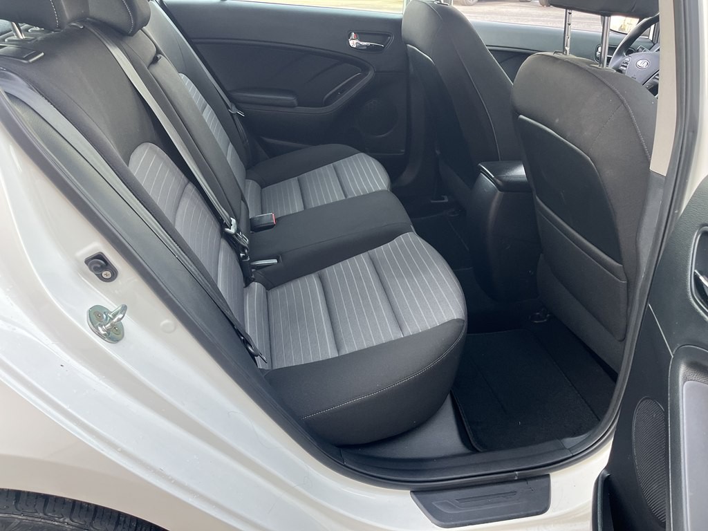 2016 Kia Forte Image 16