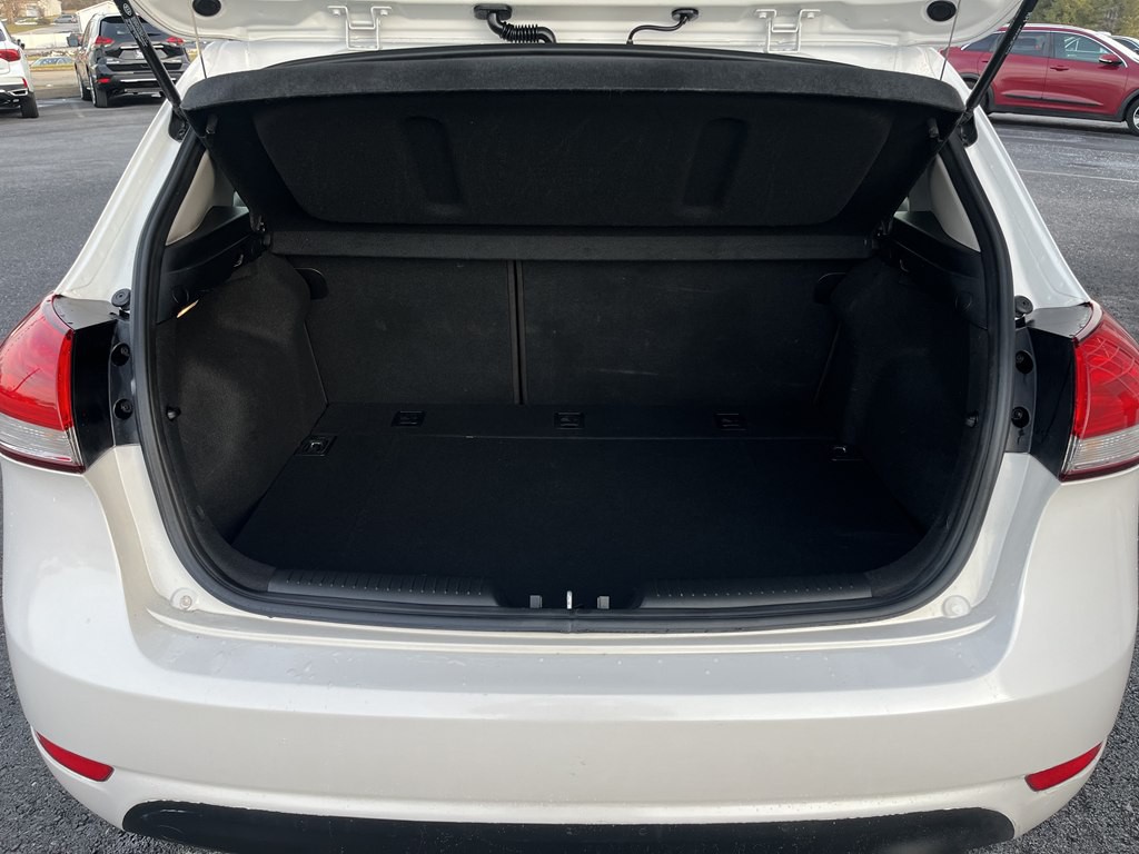 2016 Kia Forte Image 17