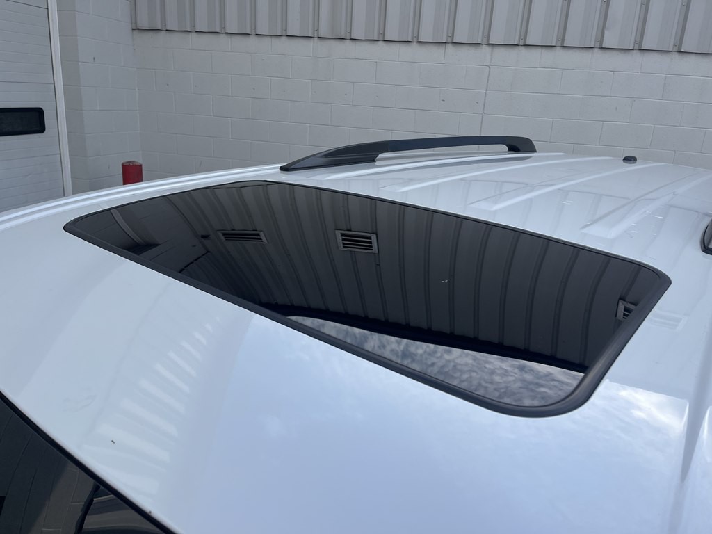 2015 Toyota Sienna Image 9