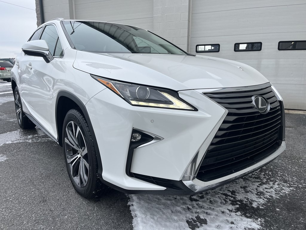 2017 Lexus RX Image 1