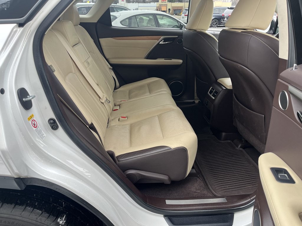 2017 Lexus RX Image 17