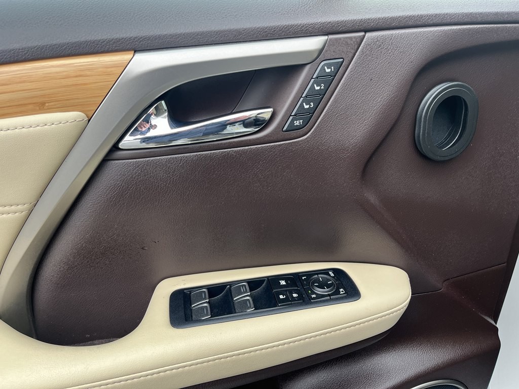 2017 Lexus RX Image 24