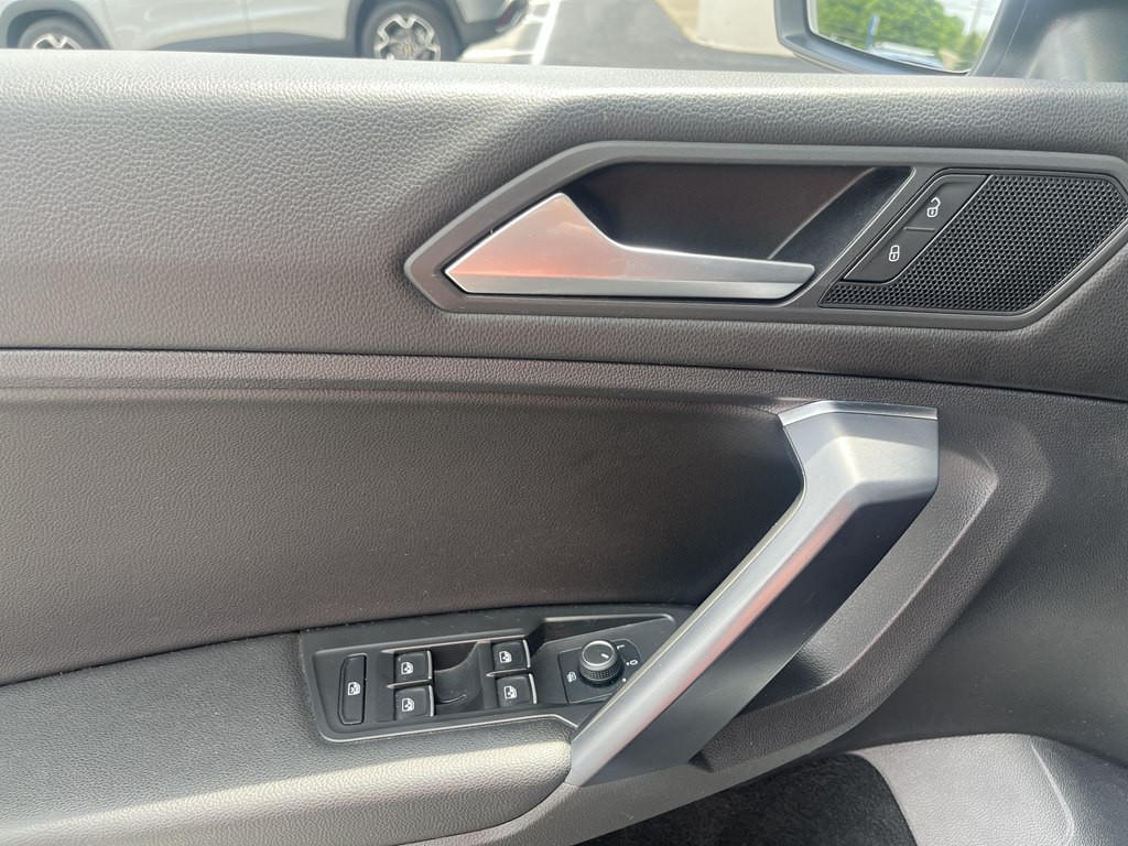2021 Volkswagen Tiguan Image 23