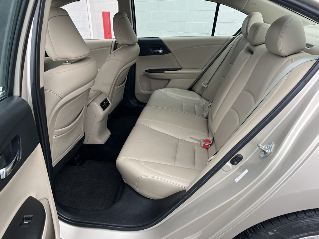 2014 Honda Accord Image 16