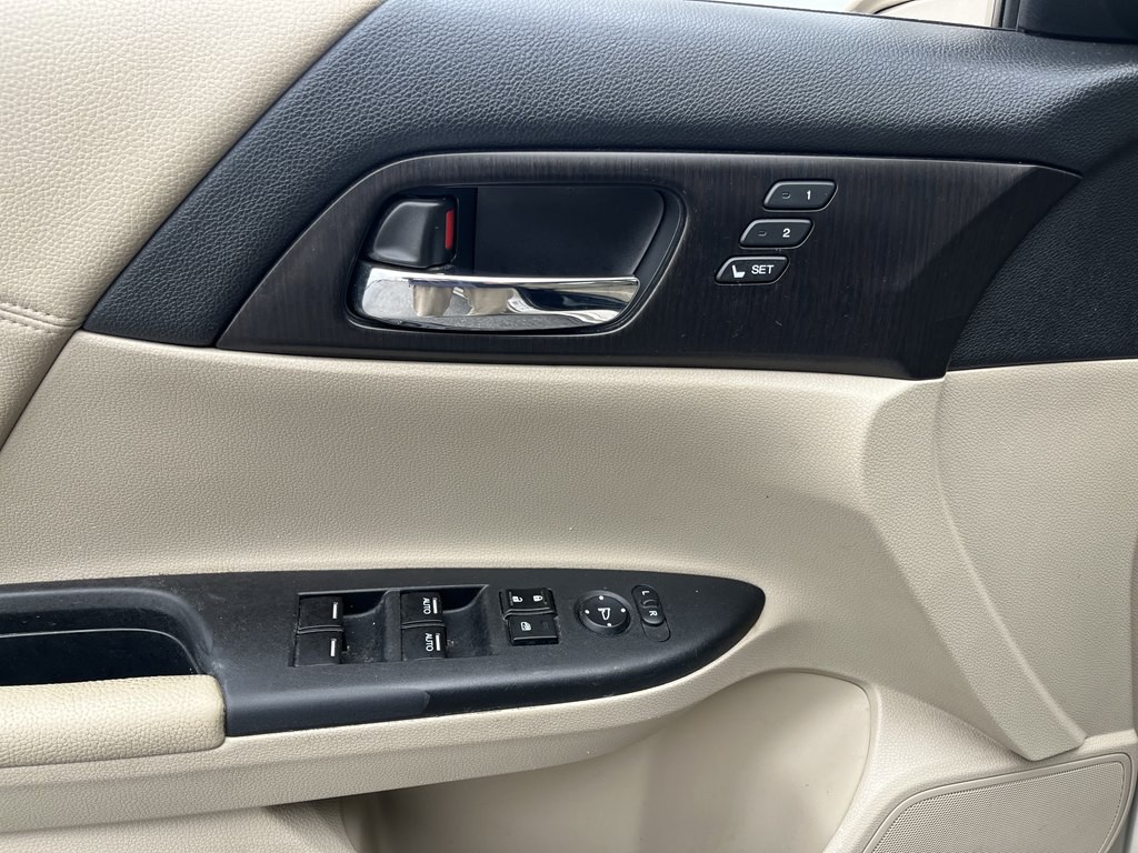 2014 Honda Accord Image 19
