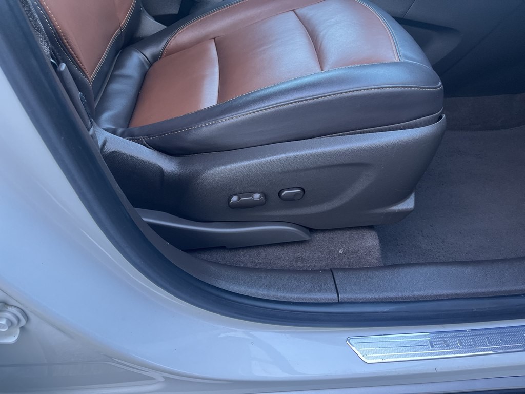 2015 Buick Enclave Image 22