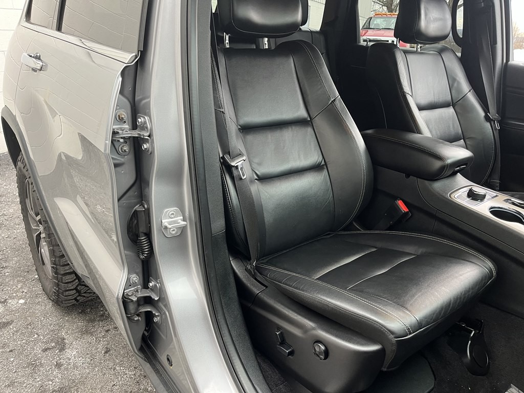 2017 Jeep Grand Cherokee Image 13