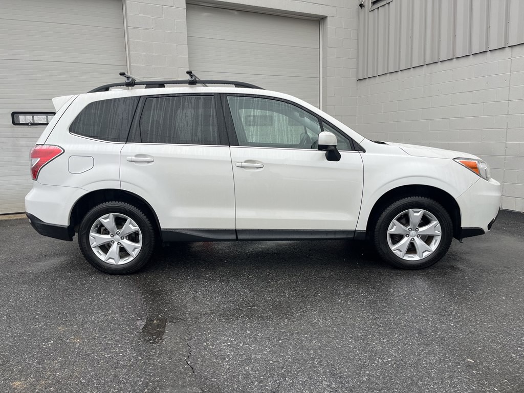 2016 Subaru Forester Image 2
