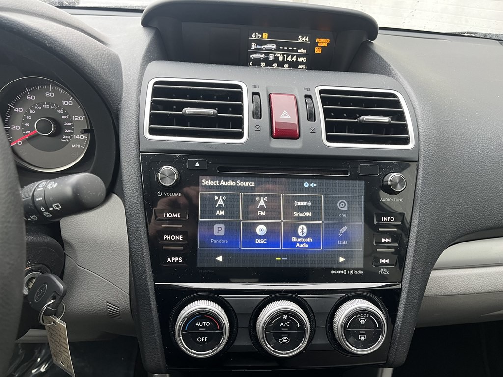 2016 Subaru Forester Image 11