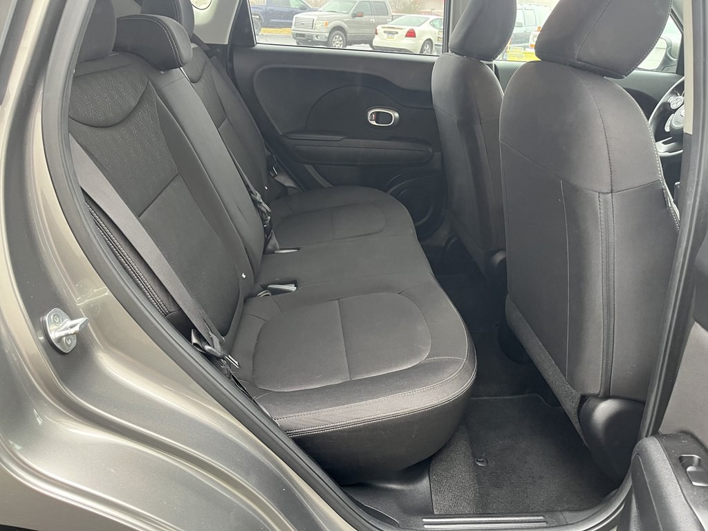 2016 Kia Soul Image 16