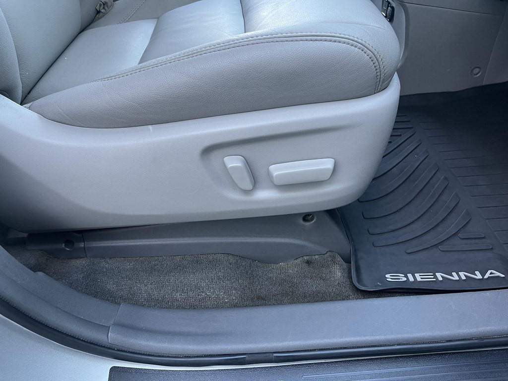 2019 Toyota Sienna Image 29