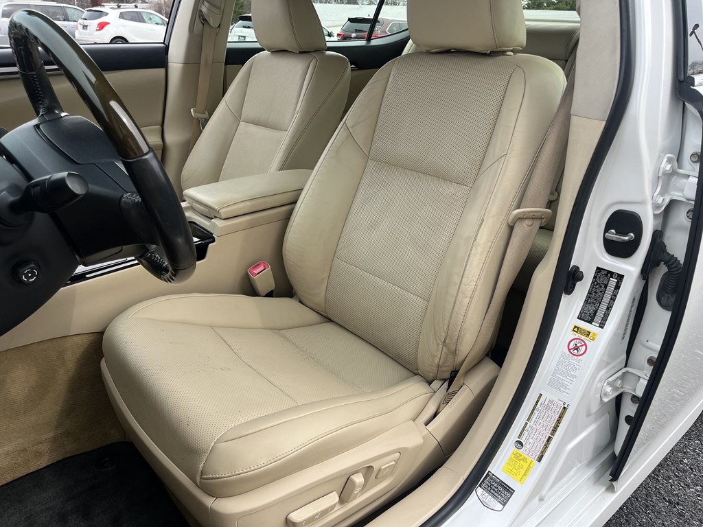 2013 Lexus ES Image 12