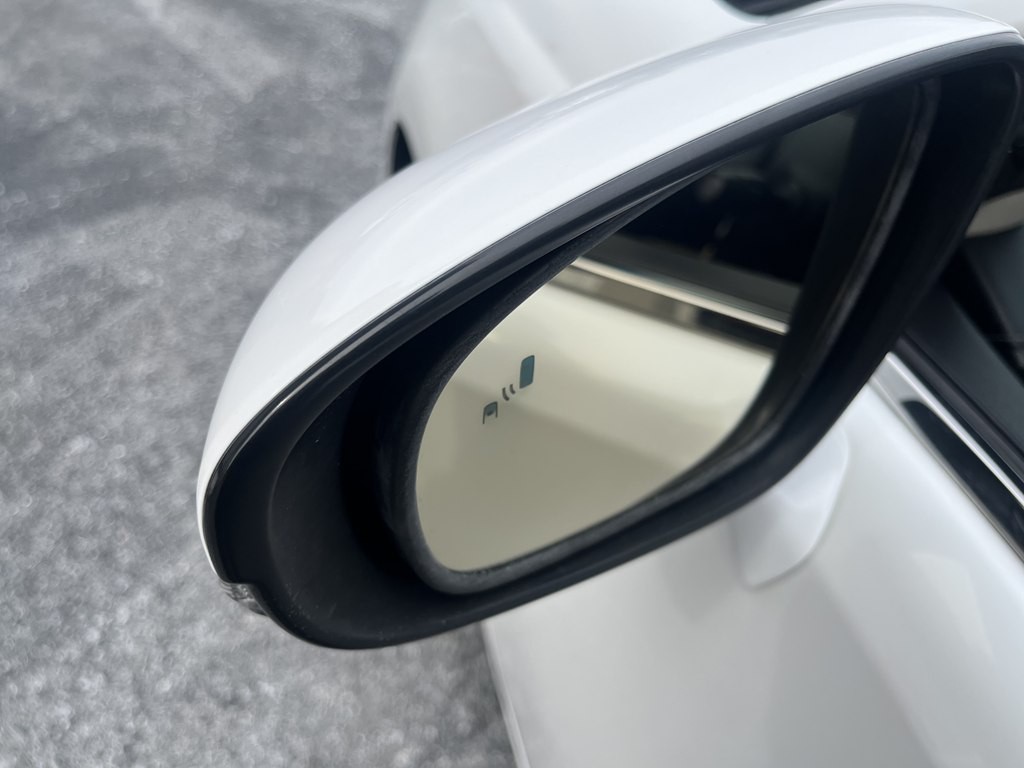 2013 Lexus ES Image 21