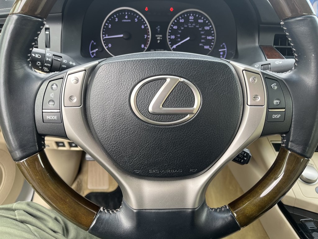 2013 Lexus ES Image 26