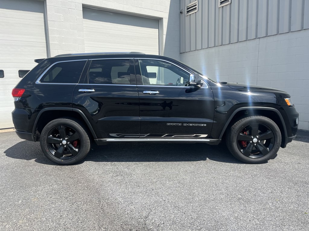 2017 Jeep Grand Cherokee Image 2