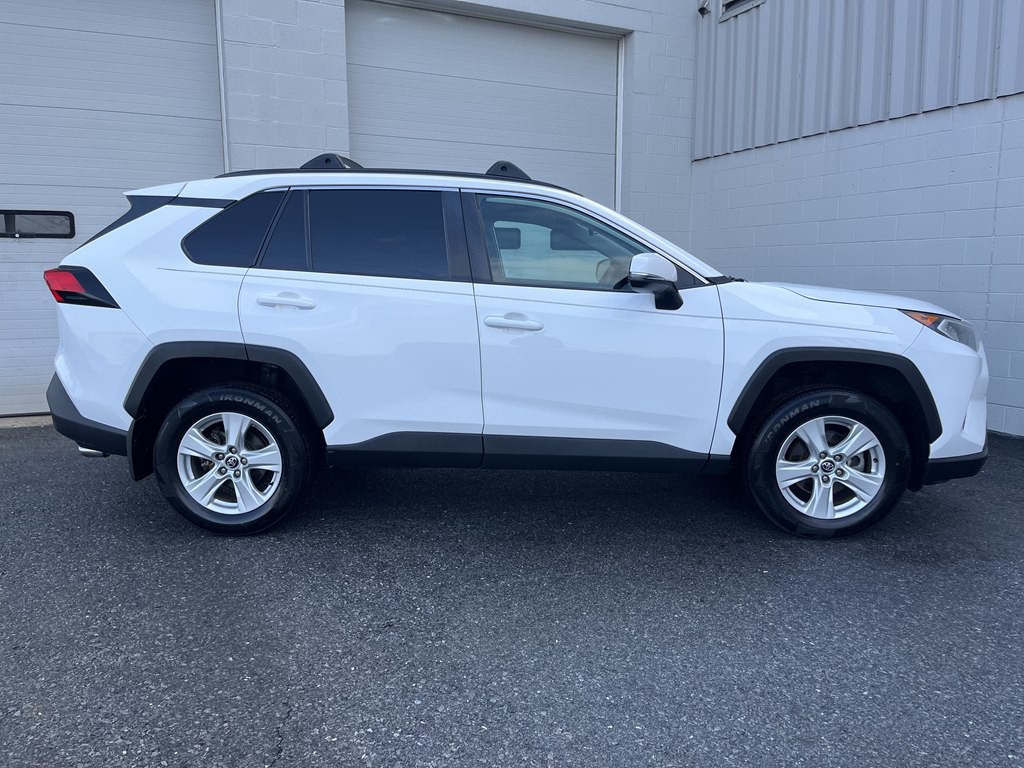 2020 Toyota Rav4 Image 2