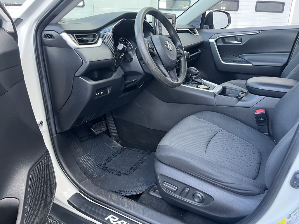 2020 Toyota Rav4 Image 12