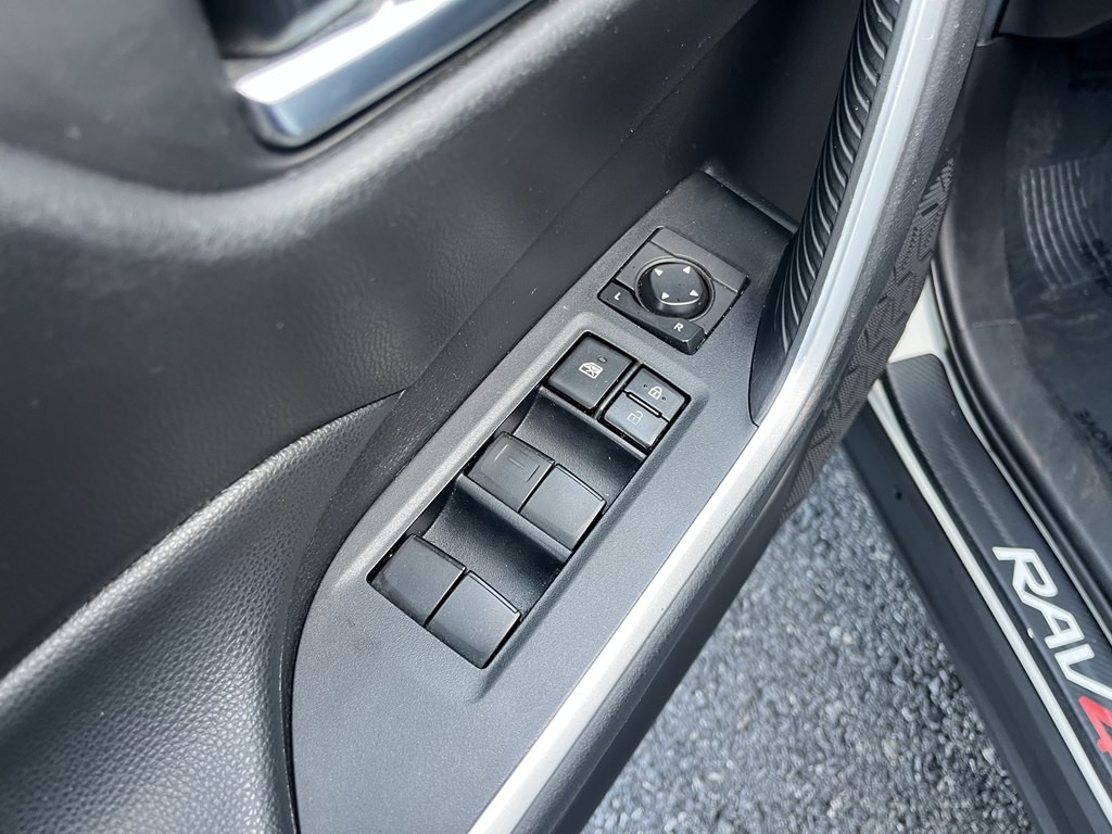 2020 Toyota Rav4 Image 20