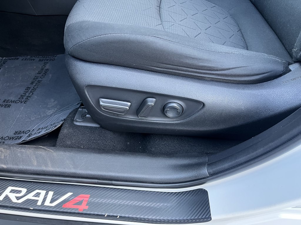 2020 Toyota Rav4 Image 21