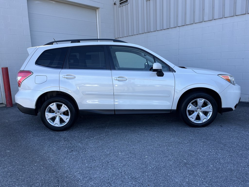 2015 Subaru Forester Image 2