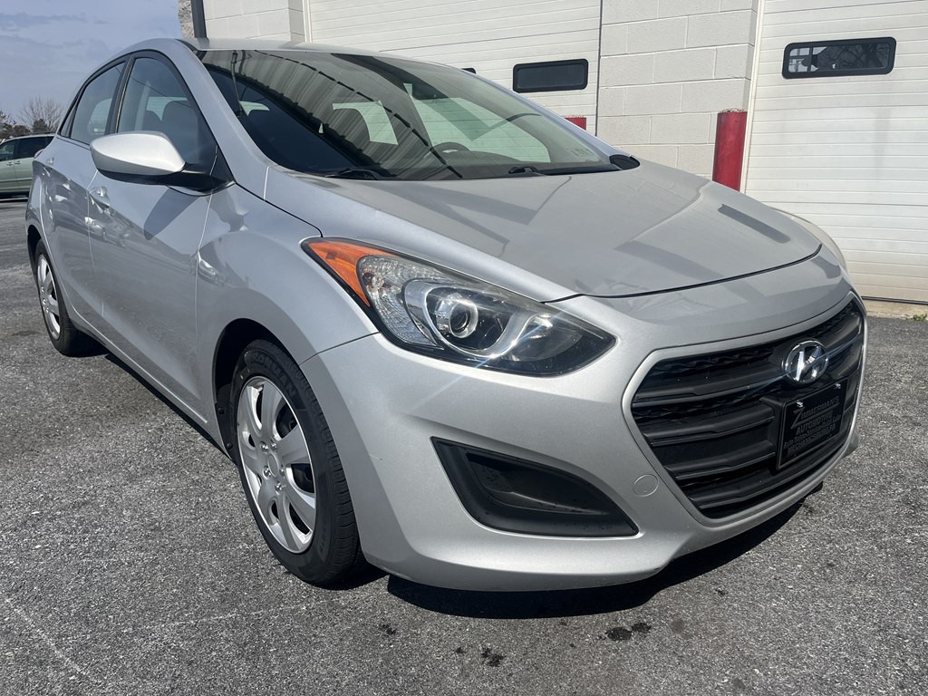 2016 Hyundai Elantra Image 1
