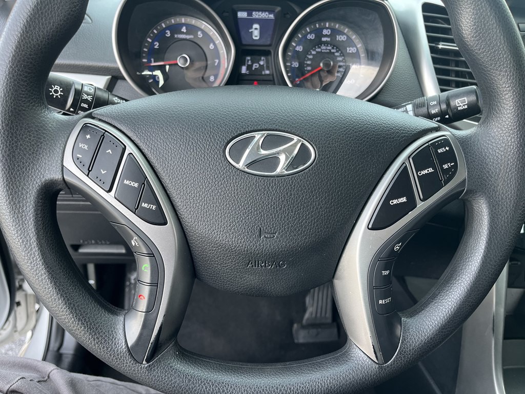 2016 Hyundai Elantra Image 18