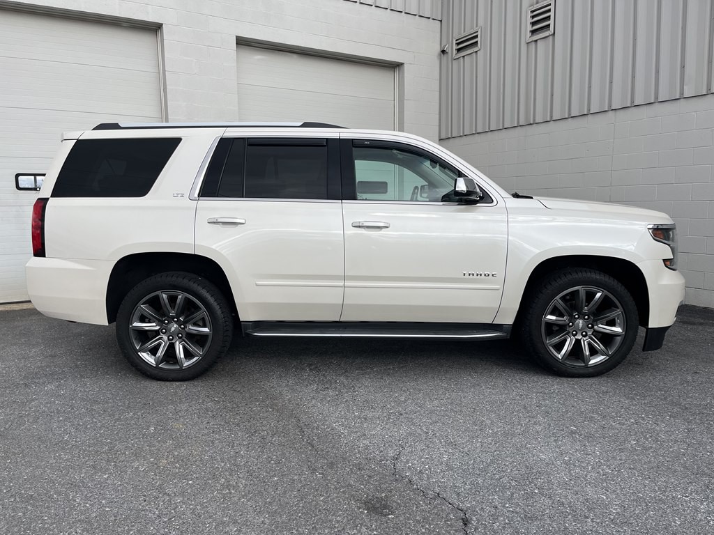 2015 Chevrolet Tahoe Image 2