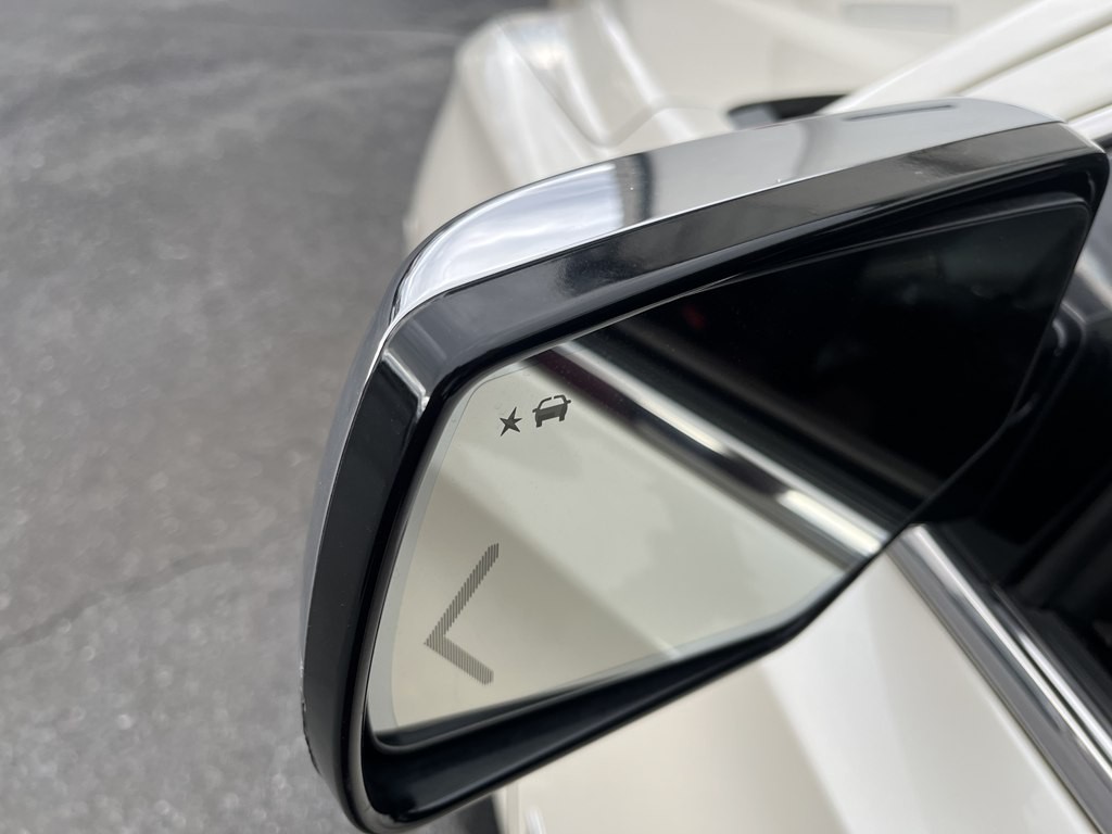 2015 Chevrolet Tahoe Image 24