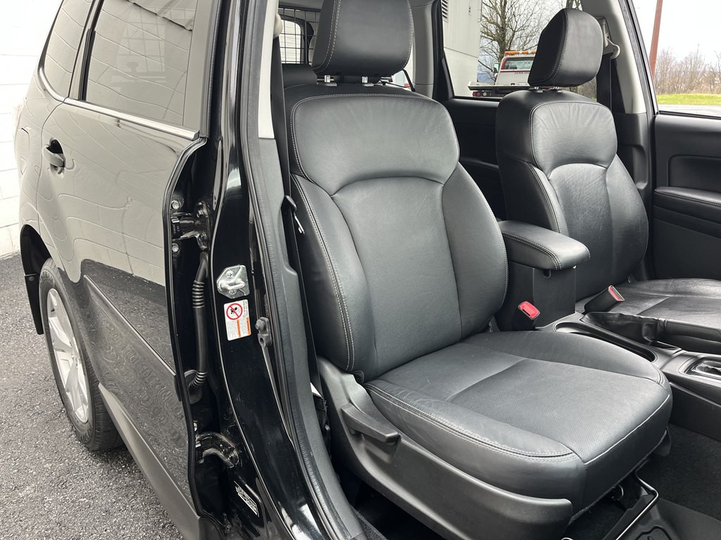 2014 Subaru Forester Image 14